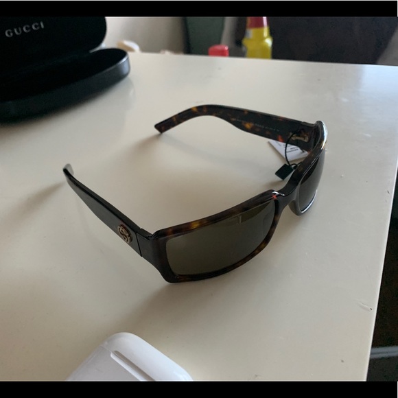 Gucci sunglasses - Picture 4 of 5